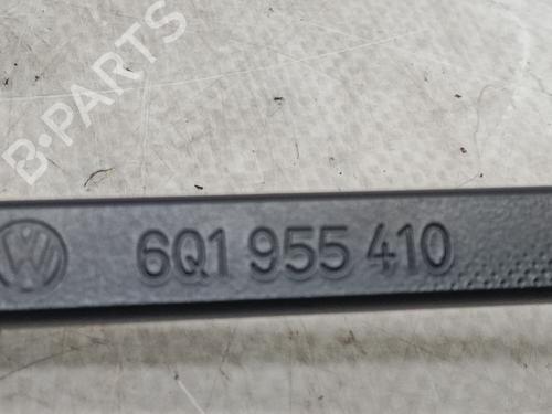 Front windshield wiper arm VW POLO (9N_, 9A_)  | BP24035460C143 
