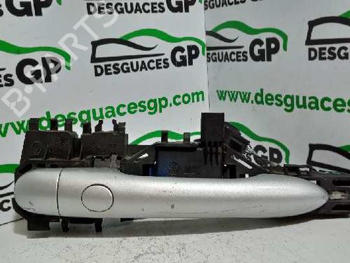 Used Rear right exterior door handle RENAULT MEGANE II Saloon (LM0/1_) 1.9 dCi (LM0G, LM1G, LM2C) (120 hp) 7145094