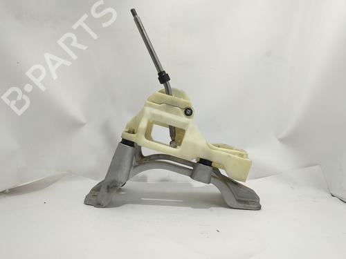 Used Gear lever KIA SPORTAGE II (JE_, KM_) [2004-2011]  28295031