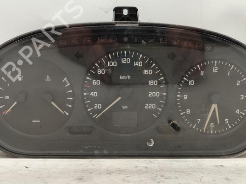 Used Instrument cluster RENAULT MEGANE I (BA0/1_) [1995-2004]  21792642