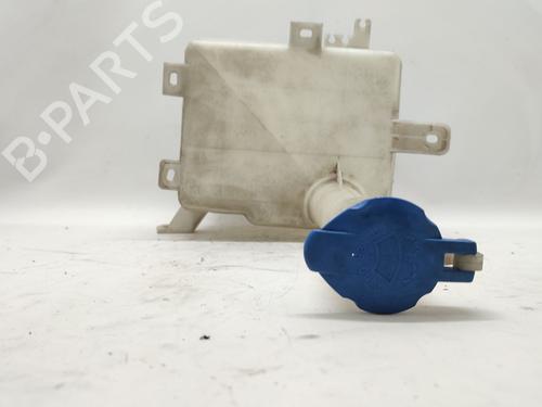 Used Windscreen washer tank KIA CARENS III MPV (UN) 2.0 CRDi 140 (140 hp) 30136311