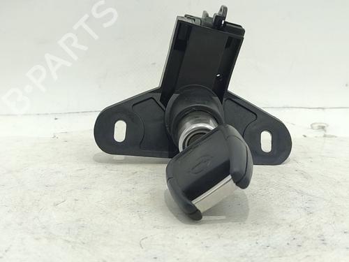 Used Tailgate handle OPEL ZAFIRA A MPV (T98) 2.0 DTI 16V (F75) (101 hp) 32145375