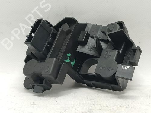 Lampenträger für PEUGEOT 206 Hatchback (2A/C) 1.4 i (75 hp) 30053759