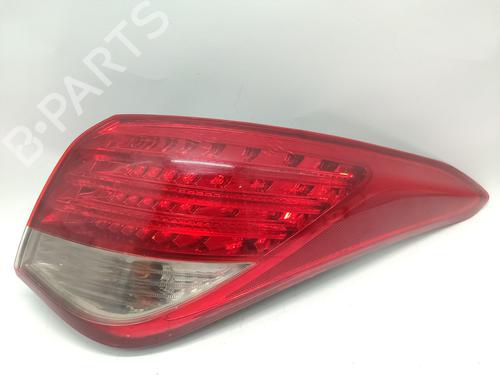 Used Right taillight HYUNDAI i40 I (VF) 1.7 CRDI (141 hp) 31067004