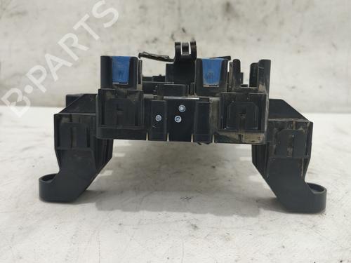 Fuse box SUZUKI GRAND VITARA II (JT, TE, TD) 1.9 DDiS All-wheel Drive (JT419, TD44, JB419WD, JB419XD,... | BP27208835E1
