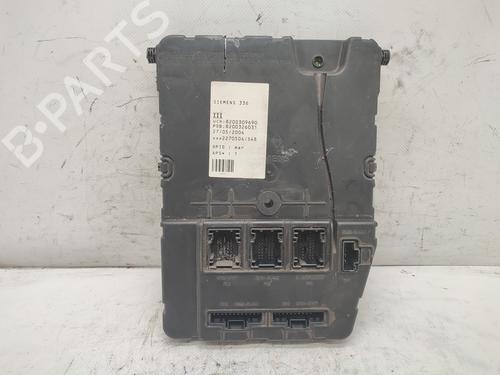 Used Fuse box RENAULT MEGANE II Estate (KM0/1_) [2003-2012]  18550823
