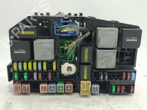 Used Fuse box FORD MONDEO III Saloon (B4Y) 2.0 TDCi (130 hp) 32118879