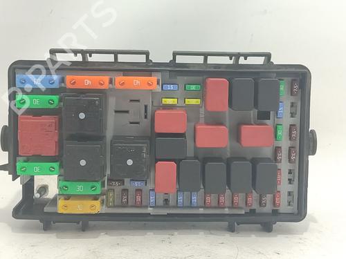 Used Fuse box Fuse box 37183821 37183821