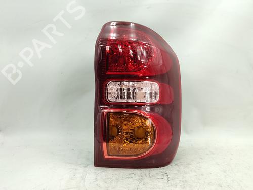 Używane Lampa tylna prawa TOYOTA RAV 4 II (_A2_) 2.0 D 4WD (CLA20_, CLA21_, CLA20R, CLA21R) (116 hp) 30461029