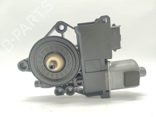 Rudehejsemotor bagstkærm venstre HYUNDAI i40 I (VF) 1.7 CRDI (141 hp) 31067017