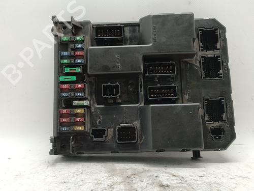 Scatola Fusibili PEUGEOT 307 Break (3E) 2.0 HDI 110 (107 hp) 30810057