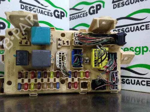 Used Fuse box TOYOTA AVENSIS (_T25_) [2003-2008]  7142423