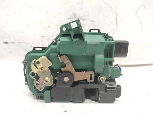 Used Front left lock SKODA OCTAVIA I (1U2) 1.9 TDI (90 hp) 23179528