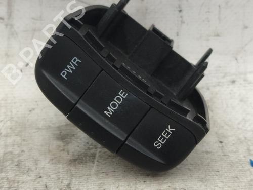 Used Steering wheel controls CHEVROLET AVEO / KALOS Saloon (T200) [2003-2008]  18724624