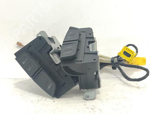 Used Steering wheel controls Steering wheel controls SKODA SUPERB I (3U4) 2.5 TDI (155 hp) 40196410 40196410