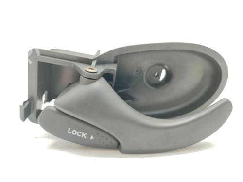 Venstre foran invendig håndtak FORD FOCUS I (DAW, DBW) 1.8 Turbo DI / TDDi (90 hp) 30002286
