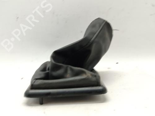 Used Shift knob Shift knob FORD FIESTA III (GFJ) 1.8 D (60 hp) 32760301 32760301