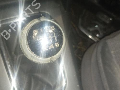 Armrest / Center console PEUGEOT 407 (6D_) 2.0 HDi 135 (6DRHRH, 6DRHRE, 6DRHRG, 6DRHRJ) | BP31130568I20