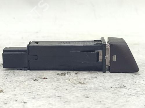 Warning switch VOLVO S40 II (544) 2.0 D | BP38043270I22 - Image 2