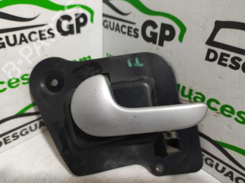 Venstre bagtil invendig håndtag OPEL MERIVA A MPV (X03) 1.7 CDTI (E75) (100 hp) 7148251