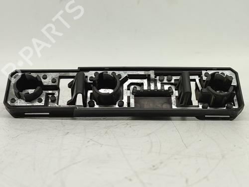Used Lamp holder PEUGEOT 306 (7B, N3, N5) [1993-2003]  15859265