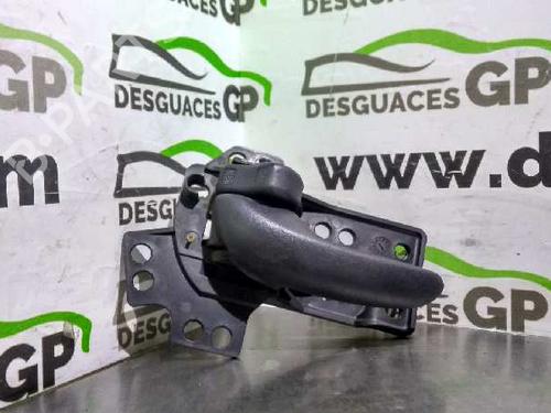 Used Front left interior door handle CHRYSLER NEON II 2.0 16V (133 hp) 7138395