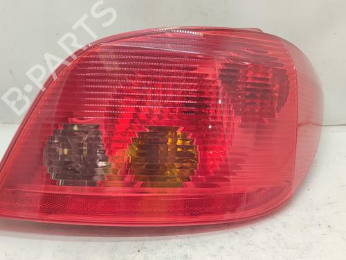 Used Right taillight PEUGEOT 307 (3A/C) 1.6 16V (109 hp) 25375181