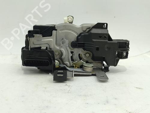 Used Front left lock VOLVO V40 Hatchback (525) D2 (120 hp) 31710169
