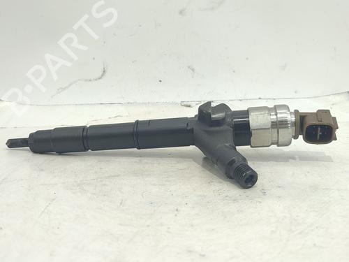 Used Injector NISSAN ALMERA II (N16) 2.2 dCi (136 hp) 32319287