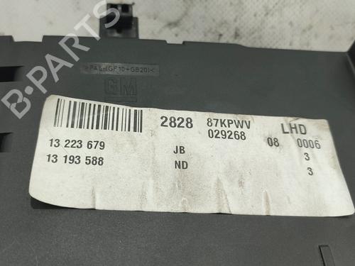 Fuse box OPEL VECTRA C (Z02)  | BP24358540E1 