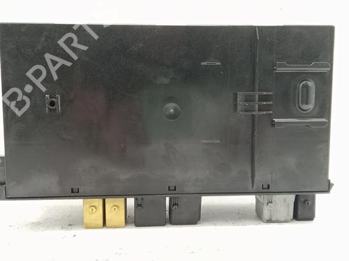 Used Fuse box Fuse box 37174141 37174141