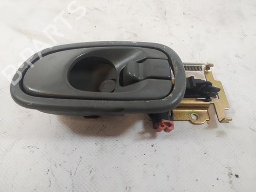 Højre fortil invendig håndtag KIA SEPHIA Saloon (FA) 1.5 i (80 hp) 10109000