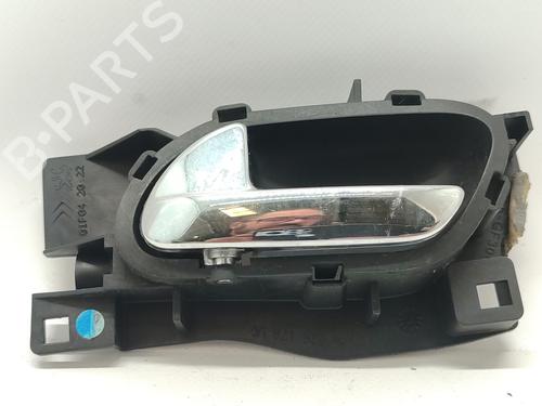 Used Front left interior door handle Front left interior door handle PEUGEOT 407 (6D_) 2.0 HDi 135 (6DRHRH, 6DRHRE, 6DRHRG, 6DRHRJ) (136 hp) 40199195 40199195