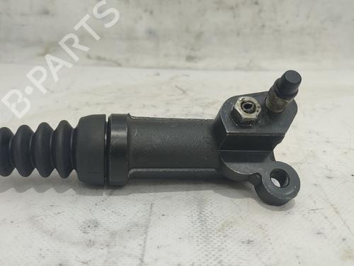Clutch slave cylinder AUDI 80 B3 Saloon (893, 894, 8A2) 1.8 E | BP25036970M113 