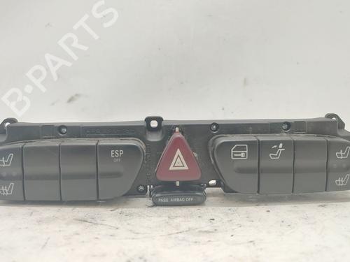 Warnblinkschalter für Warnblinkschalter MERCEDES-BENZ C-CLASS (W203) C 220 CDI (203.006, 203.008) (143 hp) 34704458 34704458