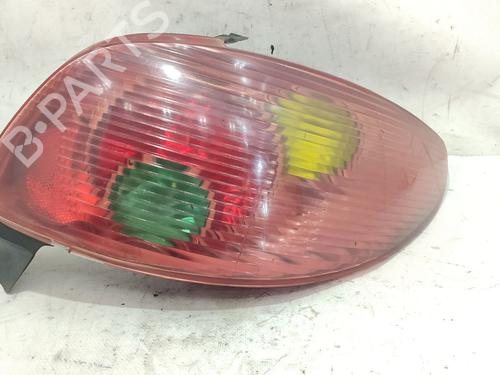 Used Right taillight PEUGEOT 206 Hatchback (2A/C) 1.4 HDi eco 70 (68 hp) 26307110