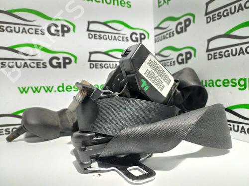 Used Rear left seatbelt CHRYSLER VOYAGER IV (RG, RS) 2.5 CRD (141 hp) 7149723