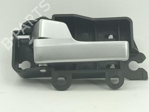 Poignée intérieure arrière gauche FORD FOCUS II (DA_, HCP, DP) 1.6 TDCi (109 hp) 31060673