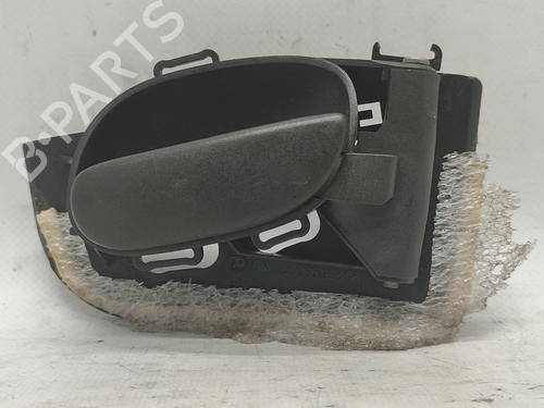 Used Rear right interior door handle PEUGEOT 206 Hatchback (2A/C) 1.4 i (75 hp) 17105589