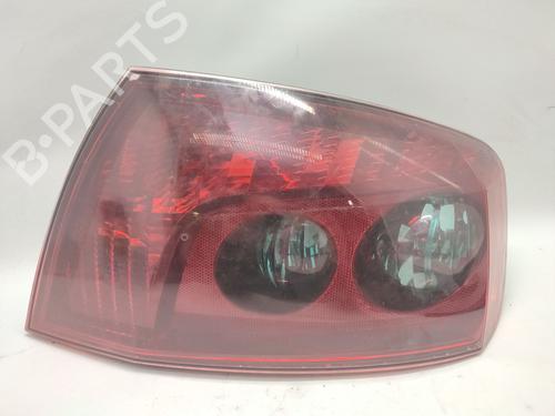 Fanale posteriore destro Fanale posteriore destro PEUGEOT 407 (6D_) 2.2 (6D3FZE, 6D3FZH) (158 hp) 34614148 34614148