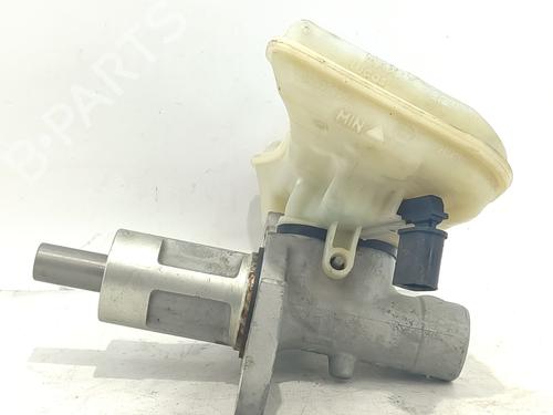 Used Brake master cylinder Brake master cylinder SKODA SUPERB I (3U4) 2.5 TDI (155 hp) 40196398 40196398