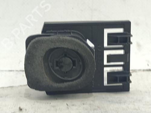 Bagagerumshåndtag PEUGEOT 407 (6D_) 2.0 HDi 135 (6DRHRH, 6DRHRE, 6DRHRG, 6DRHRJ) (136 hp) 32709891