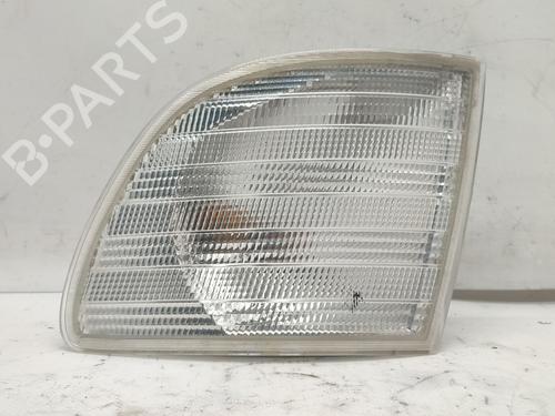 Used Left front indicator MERCEDES-BENZ VITO Bus (W638) 108 CDI 2.2 (638.194) (82 hp) 25883244