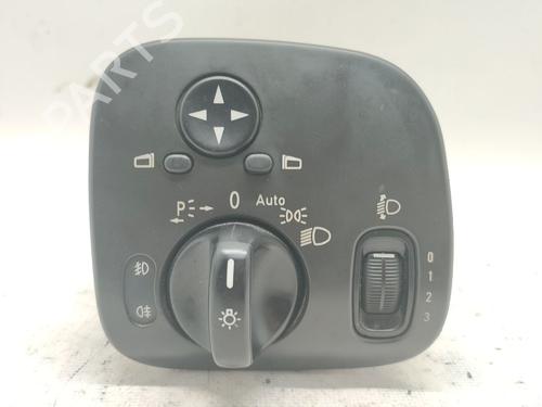 Used Headlight switch Headlight switch MERCEDES-BENZ C-CLASS (W203) C 220 CDI (203.006, 203.008) (143 hp) 34704448 34704448