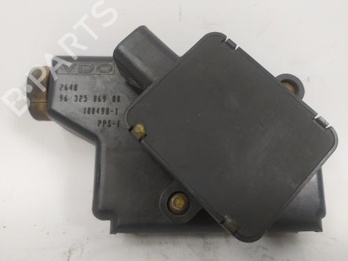 Used Pedal PEUGEOT 406 (8B) 2.0 HDI 110 (109 hp) 8071760