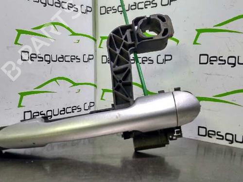 Used Front right exterior door handle FIAT STILO (192_) 1.9 JTD (192_XE1A) (115 hp) 7135286