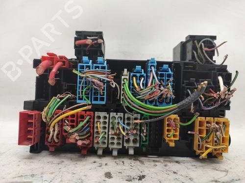 Used Fuse box SEAT INCA (6K9) 1.9 SDI (64 hp) 27639768