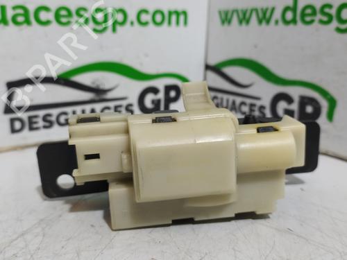Used Tailgate handle RENAULT CLIO III (BR0/1, CR0/1) [2005-2014]  7295962