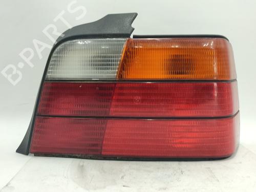 Feu arrière droit BMW 3 (E36) 318 tds (90 hp) 32122124