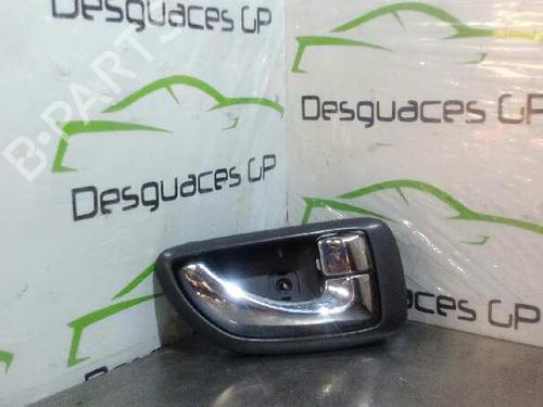 Used Front right interior door handle HYUNDAI TERRACAN (HP) [2001-2008]  7132500